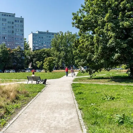 Stylish Near Wroclavia For 4 Guests By Renters Apartment